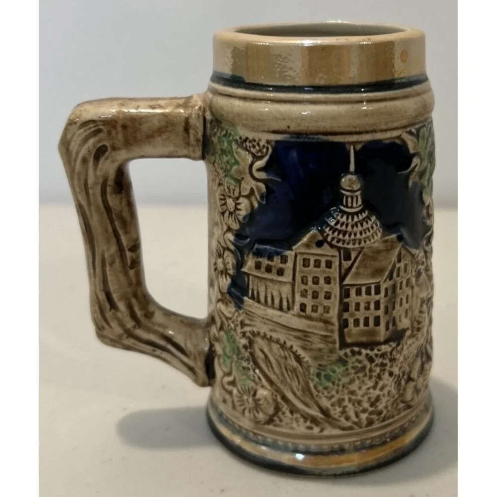 Vintage Mini Beer Stein Country Scene‎